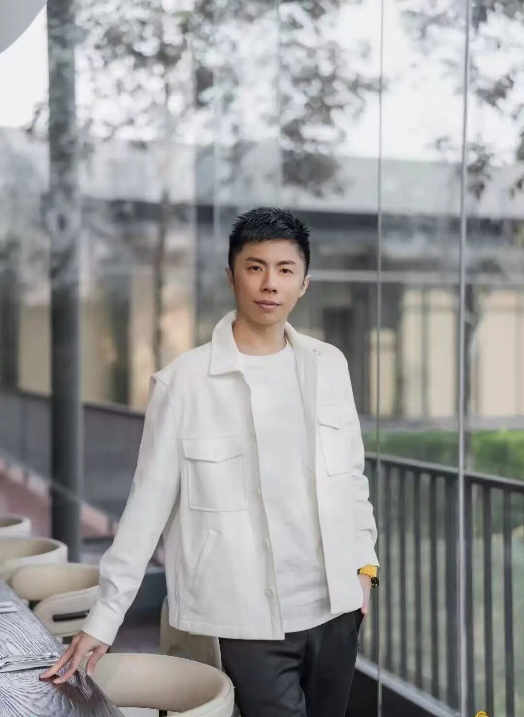 “亚洲首位AI共识架构师”