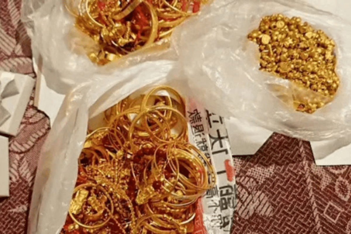 香格里拉金店盗窃案引社会关注 当地商户夜间防护受关注