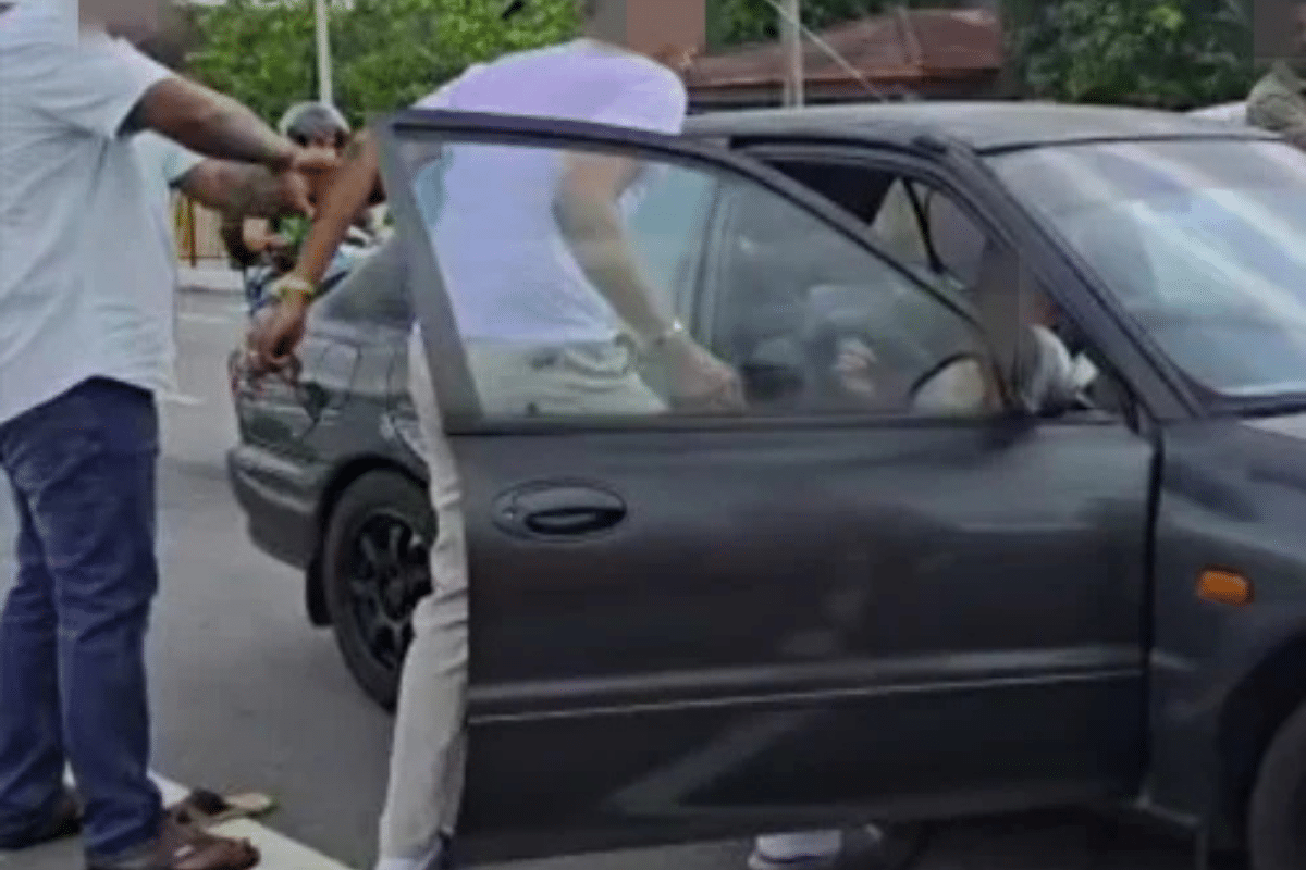 加影街头冲突再现 华裔老翁车祸后遭男子施暴