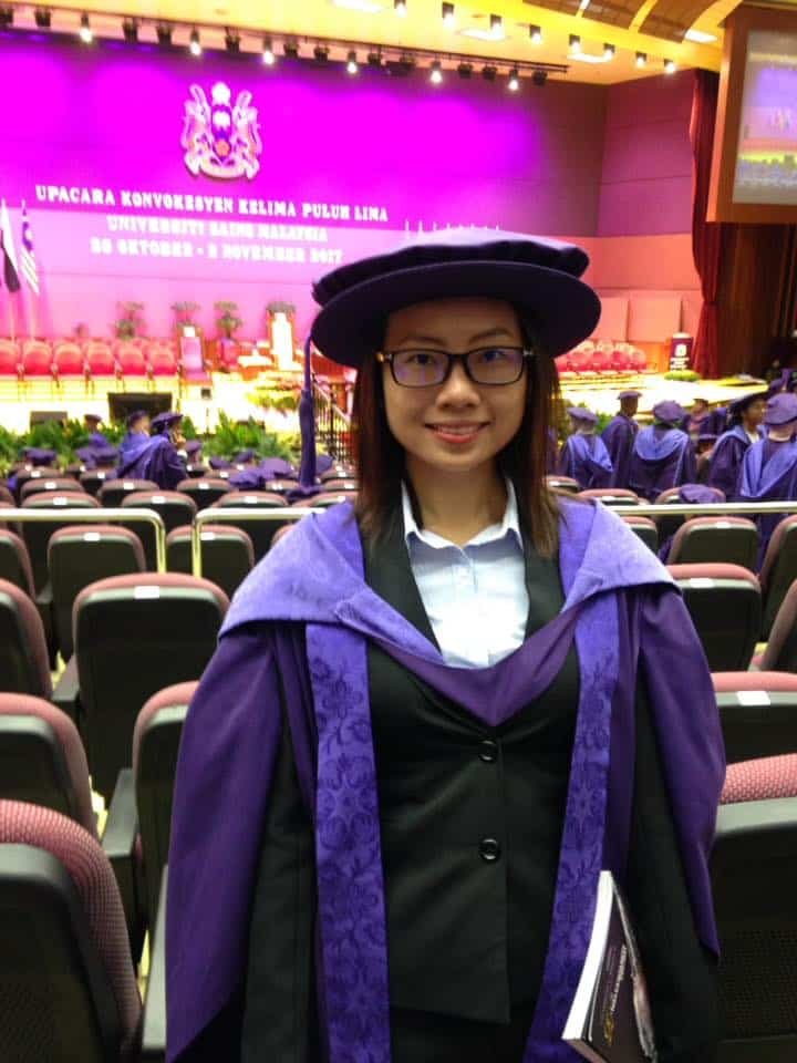 Dr Julie Ng 执照认证